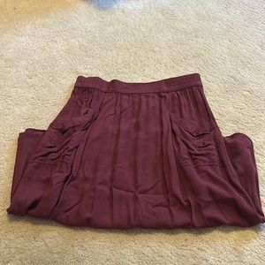 Maroon Old navy shin length skirt